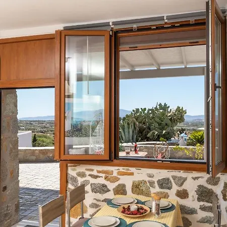 The Stone House Naxos 팜스테이 *