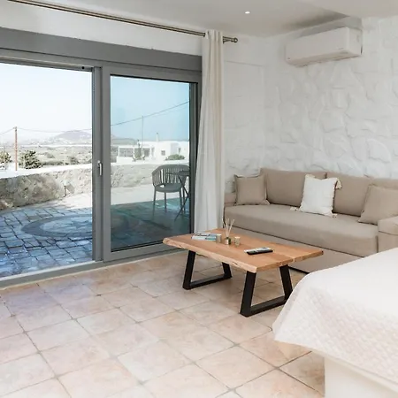 The Stone House Naxos בית חווה